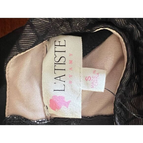 Latiste by Amy Small black mesh floral flower embroidered bodysuit long sleeve - Picture 4 of 5